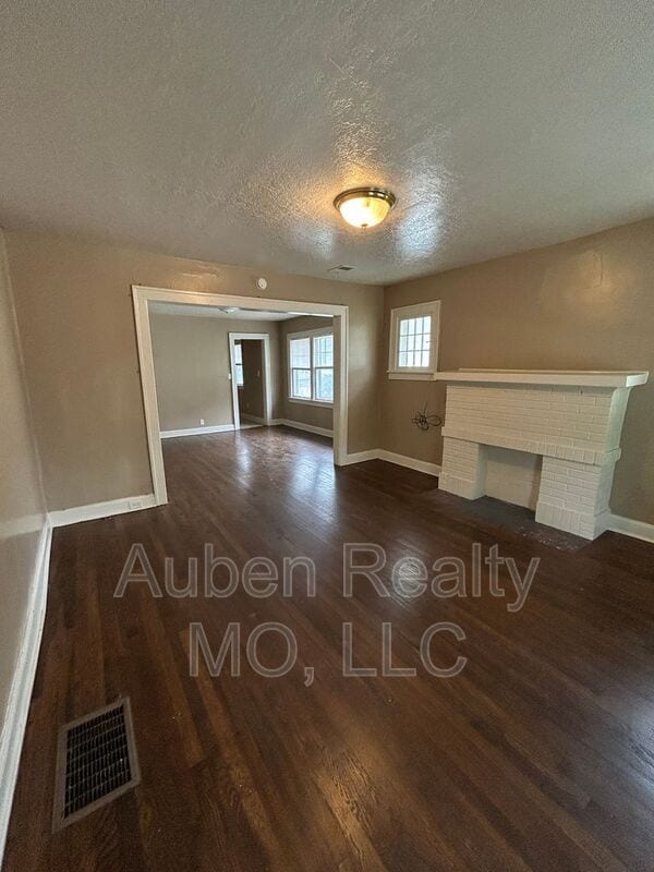Building Photo - 5405 Harrison St Rental