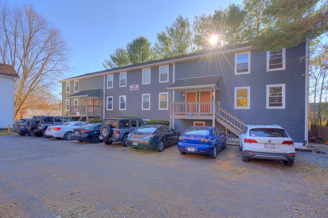 Photo - 208 Wharton St