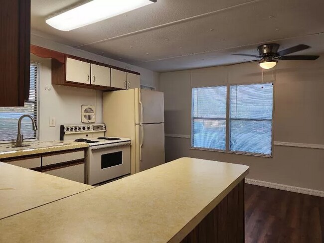 Photo - 14220 Brookridge Blvd