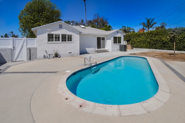 Photo - 11000 Gaviota Ave