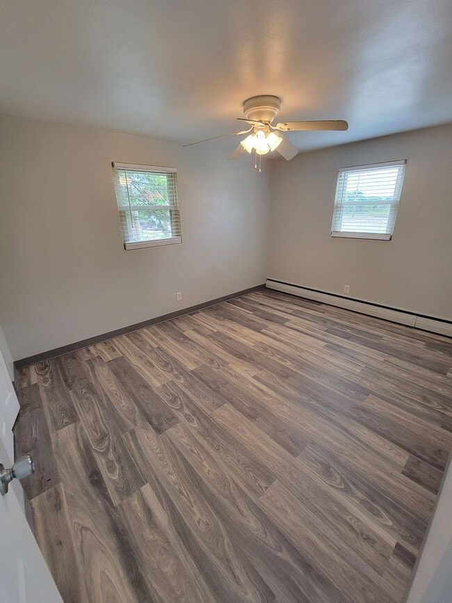 Photo - 413 S Railroad St Unit 413.5