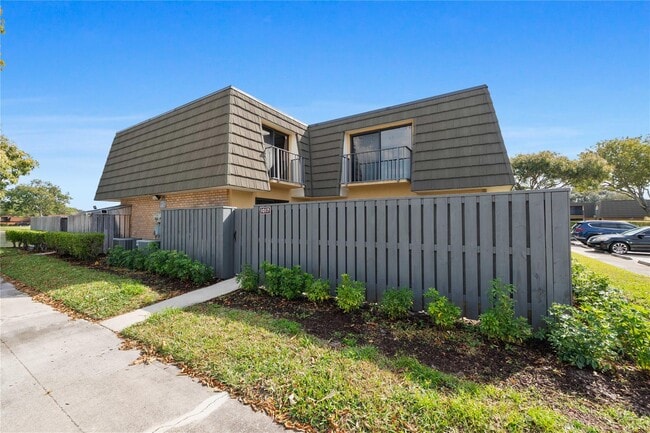 Photo - 1017 10th Way