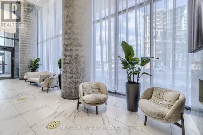 Photo - 950 Portage Pkwy Unit 4009