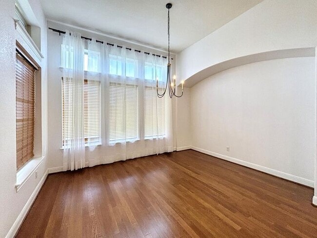 Building Photo - 2336 Millbrook Loop Rental
