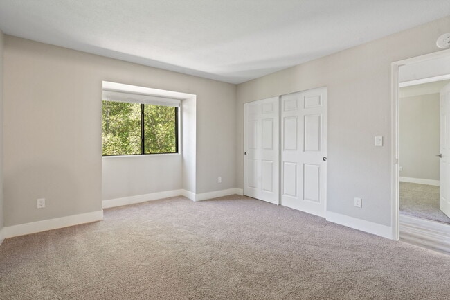 Deer Valley Apartment Homes