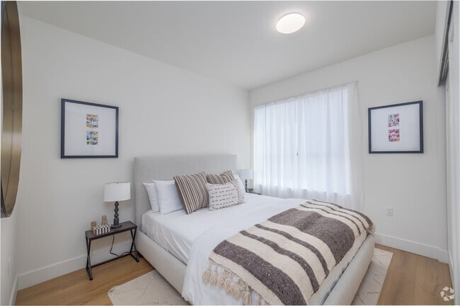 2BR, 2BA - 852SF - Bedroom - The Overland 16