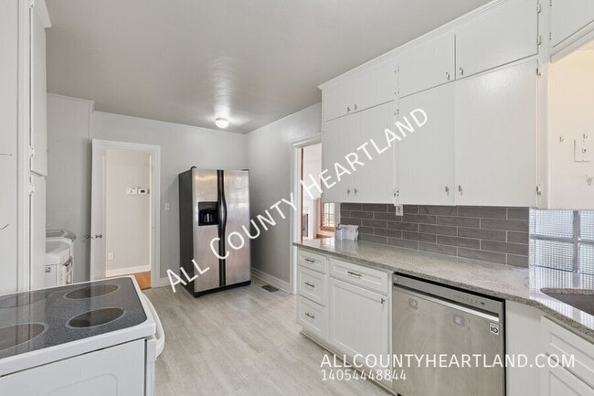 Photo - 2433 Cashion Pl