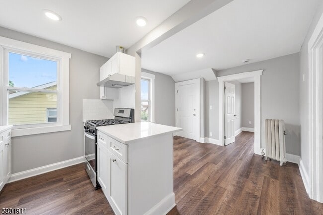 Building Photo - 67 Grumman Ave Unit 3 Rental