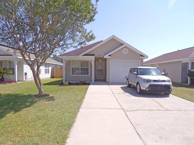 Photo - 1128 Sweetbriar St