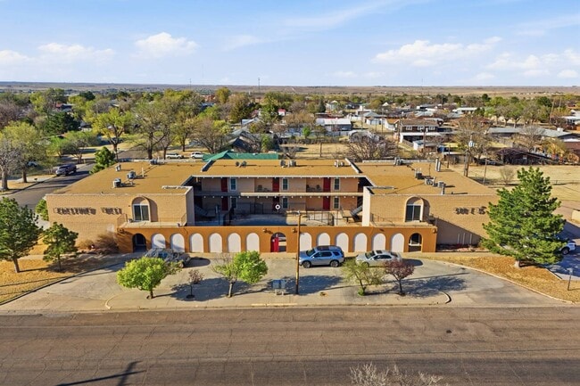 Building Photo - 500 NE 15th St