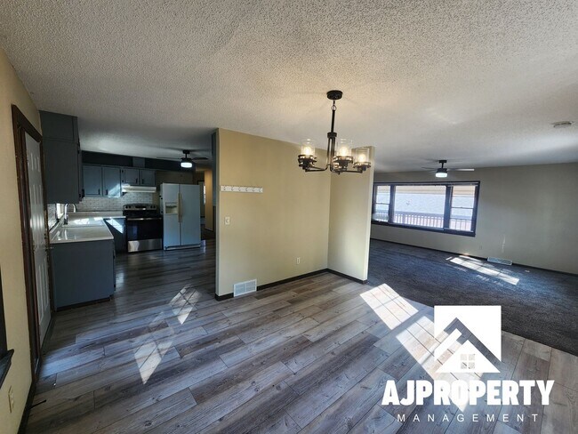 Photo - 1013 S Sherman Ave Unit A