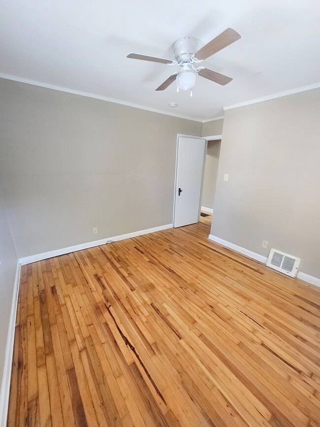 Photo - 5824 Grand Ave Unit 5824