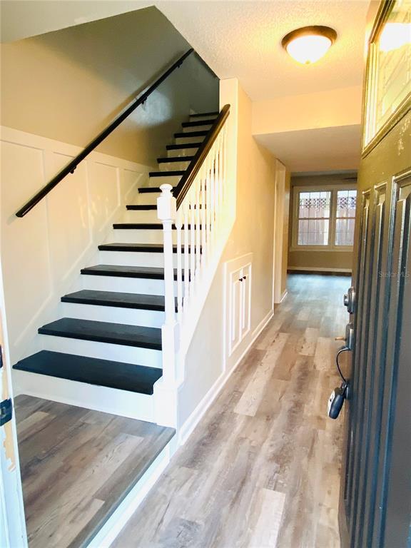 Photo - 148 Douglas Rd W