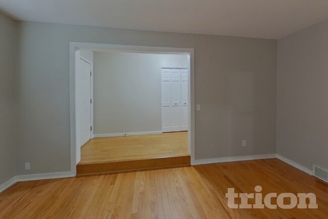Photo - 1420 Boone Ave N