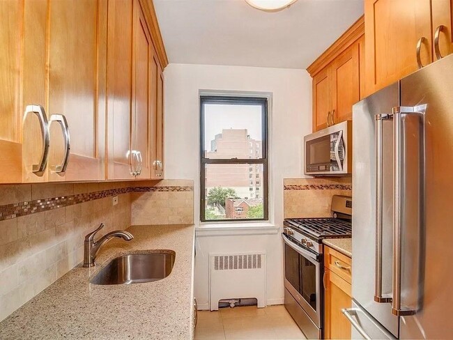 Photo - 3635 Johnson Ave