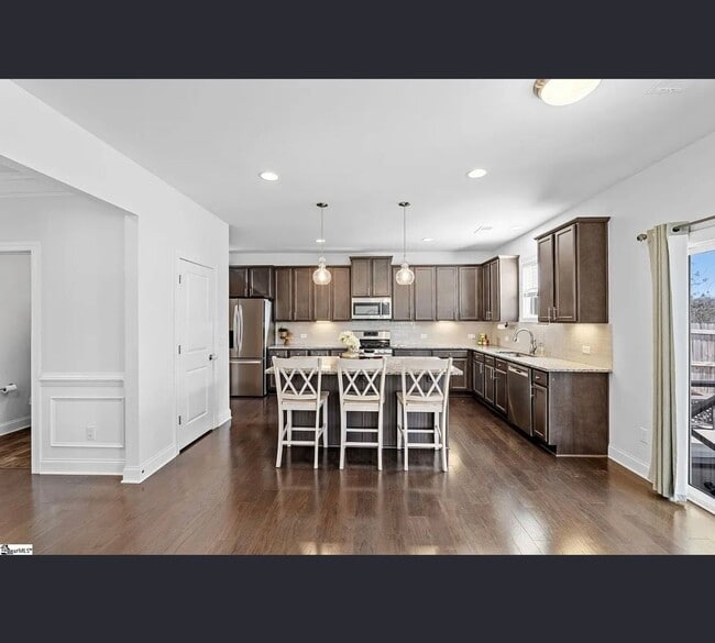 Photo - 286 Braselton St