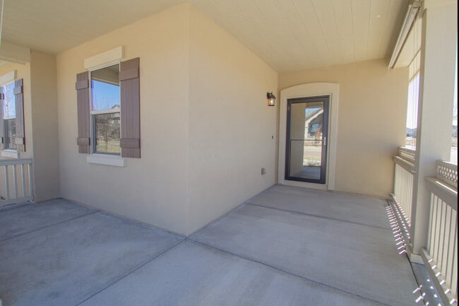 Front porch - 1810 Volterra Way