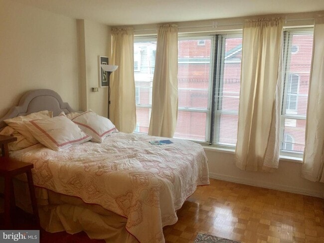 Photo - 224-30 W Rittenhouse Square Unit 415B