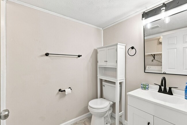 13 Betty Lee Pl
