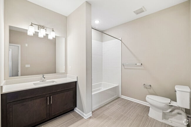 2BR, 2BA - 1,264SF - Second Bathroom