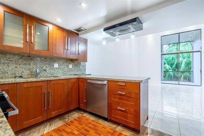 Photo - 20347 W Country Club Dr