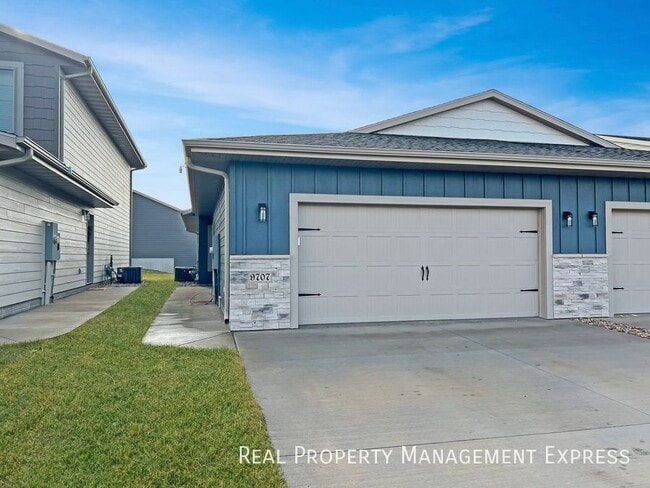 Building Photo - 9707 W Broek Dr