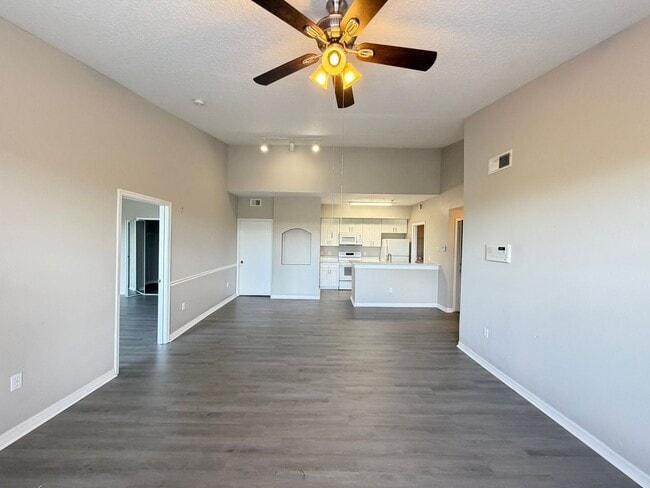 5578 Metrowest Blvd