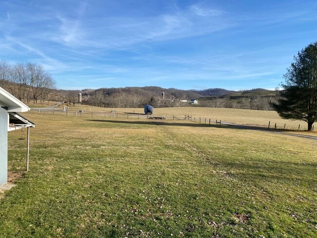 Photo - 874 Westfield Rd