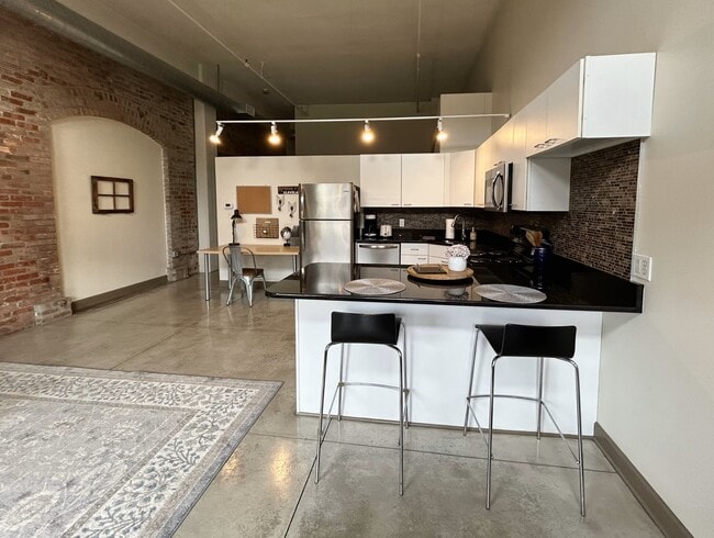 Photo - Tower Press Building