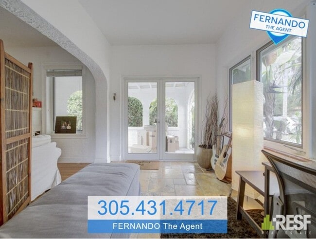 Photo - 1212 Medina Ave