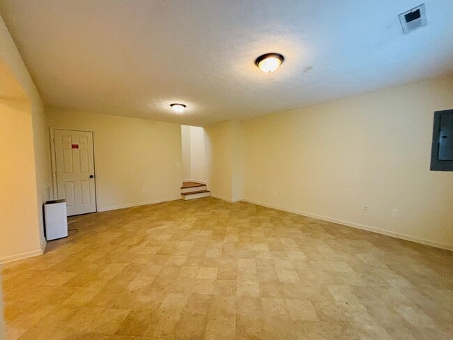 Photo - 812 Glade Rd