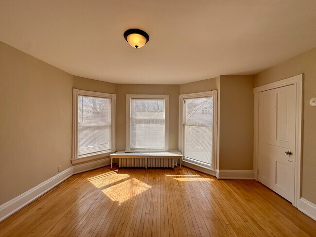 Photo - 2216 E Ivanhoe Pl Unidad 2