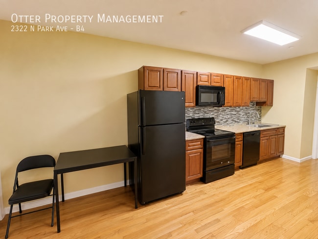2322 N Park Ave Unit B4