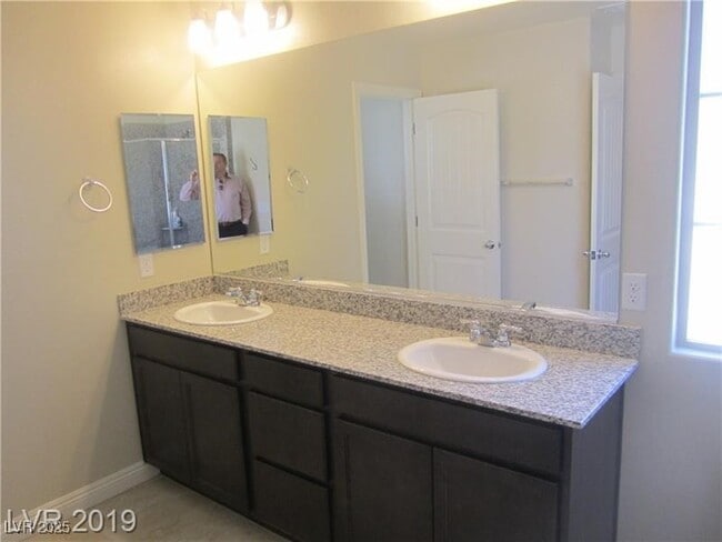 Building Photo - 2626 Marvel Astoria St Rental