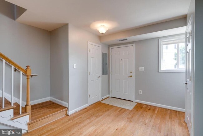 Photo - 1617 N Van Dorn St Townhome