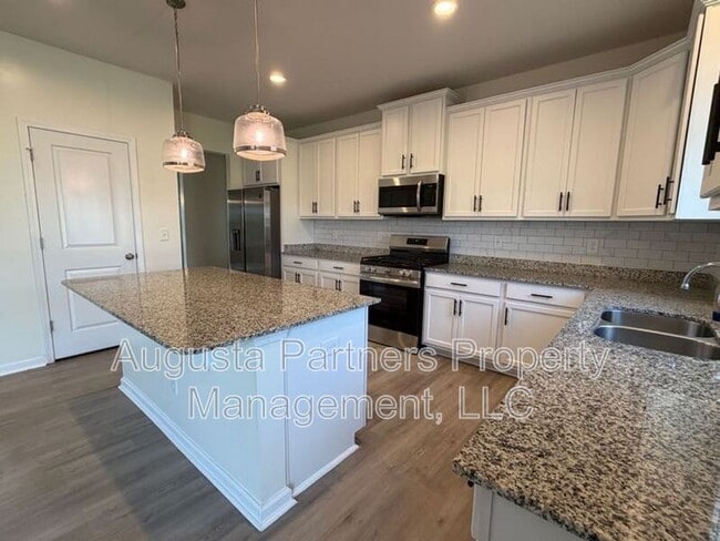 Photo - 1097 Sapphire Dr