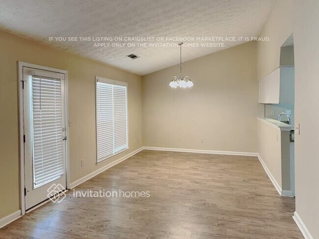 Photo - 1639 Crestfield Ln NW