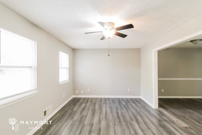 Photo - 9046 Southcrest Ct