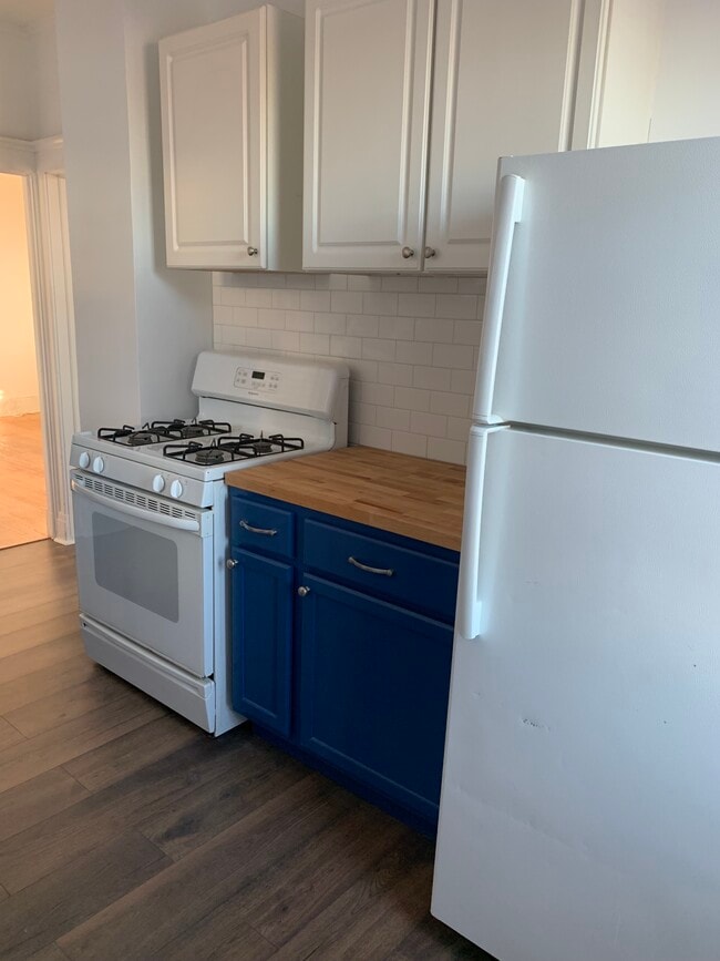 kitchen - 16 Paulison Ave Unit 2