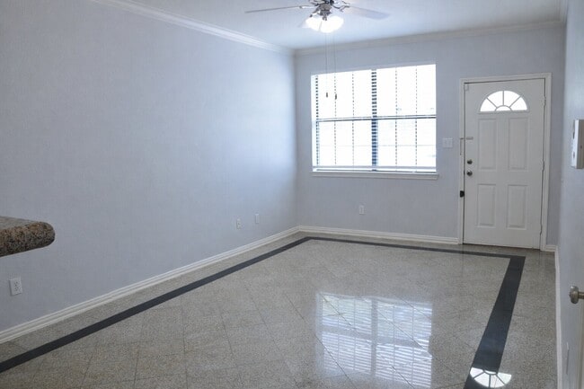 Photo - 9400 Bellaire Blvd Unit 205