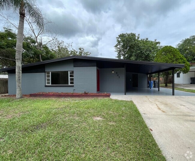 Building Photo - North Brandon Home with NO HOA and NO CARPET