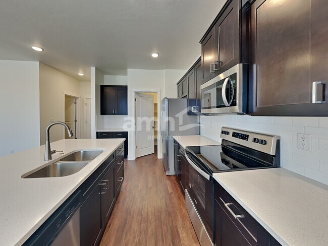 Photo - 871 N Rivermist Pl