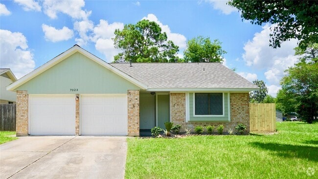 Building Photo - 7323 Woodoak Dr Rental