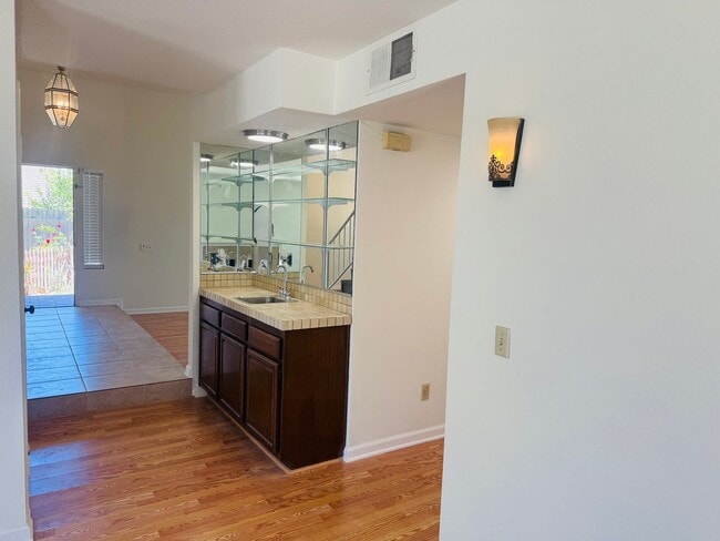 Photo - 4 Bedroom Cul-de-Sac Home in Mission Oaks