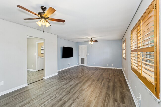 4572 Kelly Ln