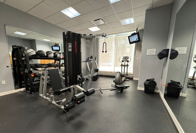 Photo - 757 N Orleans St