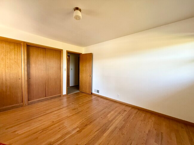 Photo - 800 E Scenic Dr