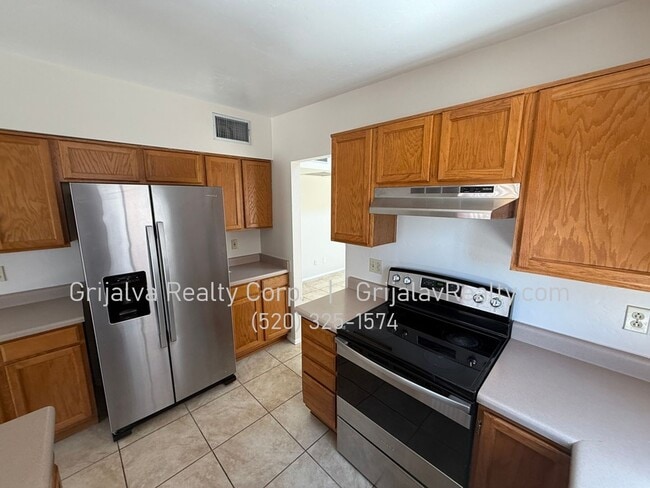 1634 E Calle Grandiosa