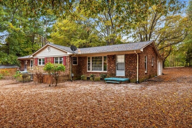 Building Photo - McLeansville - Minutes from Elon & Greensboro! Brick Duplex on a few Acres, Den, SS Appliances, F...