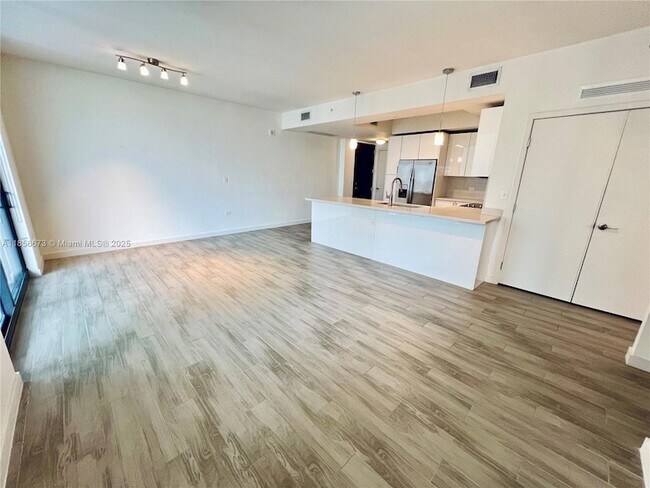 Photo - 999 SW 1st Ave Unit 1414